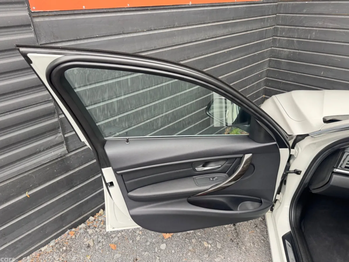 BMW 3-Series Saloon, Diesel, 2015, White