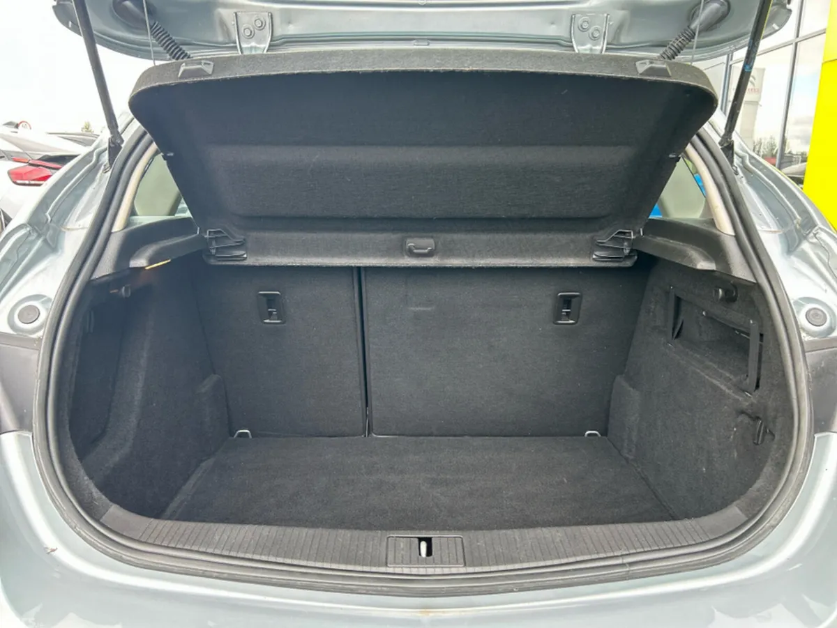 Opel Astra Hatchback, Diesel, 2015, Silver