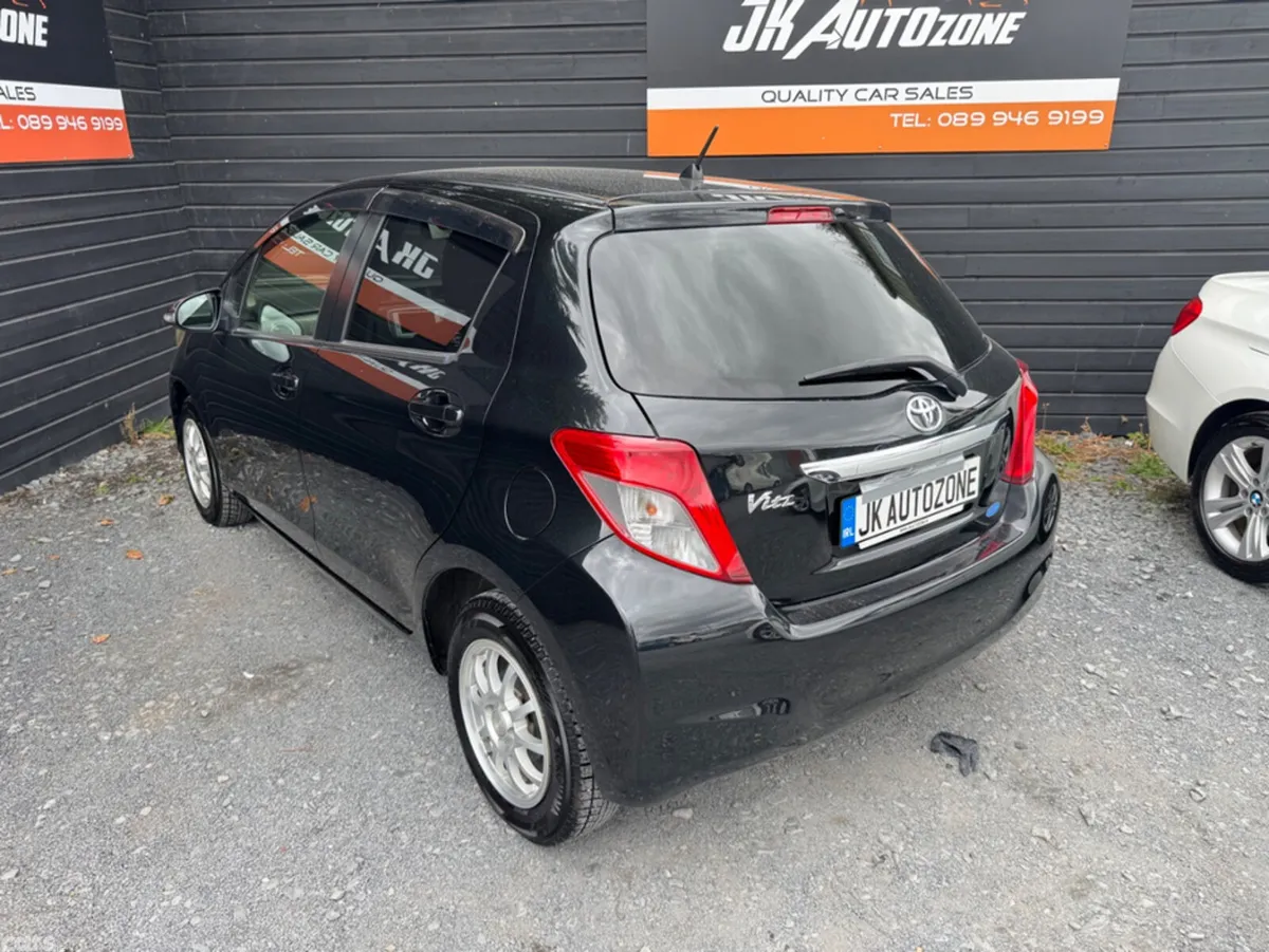 Toyota Yaris Hatchback, Petrol, 2013, Black