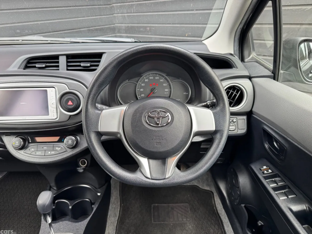 Toyota Yaris Hatchback, Petrol, 2013, Black