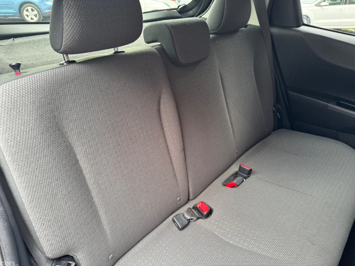 Toyota Yaris Hatchback, Petrol, 2013, Black