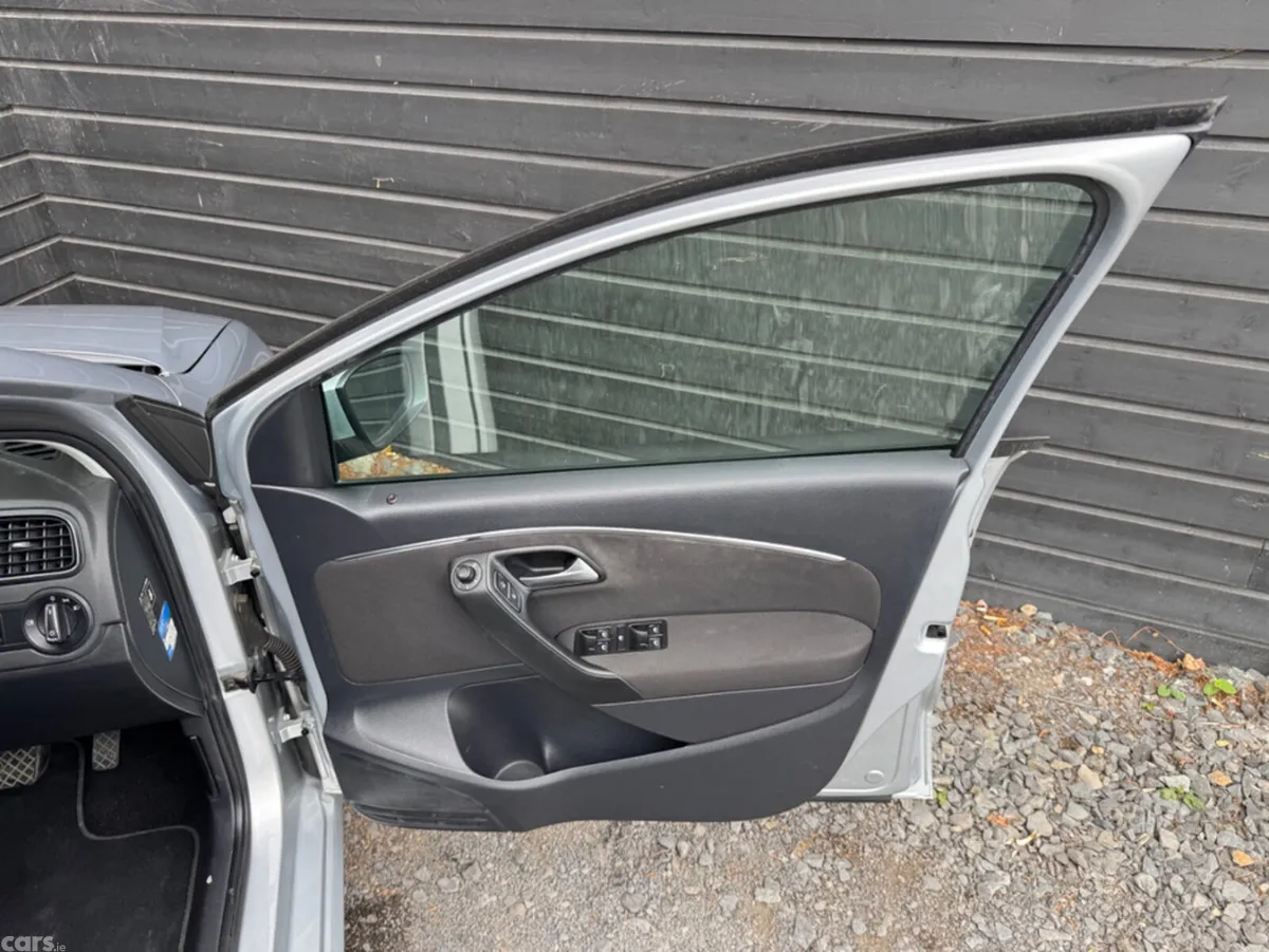 Volkswagen Polo Hatchback, Petrol, 2015, Silver