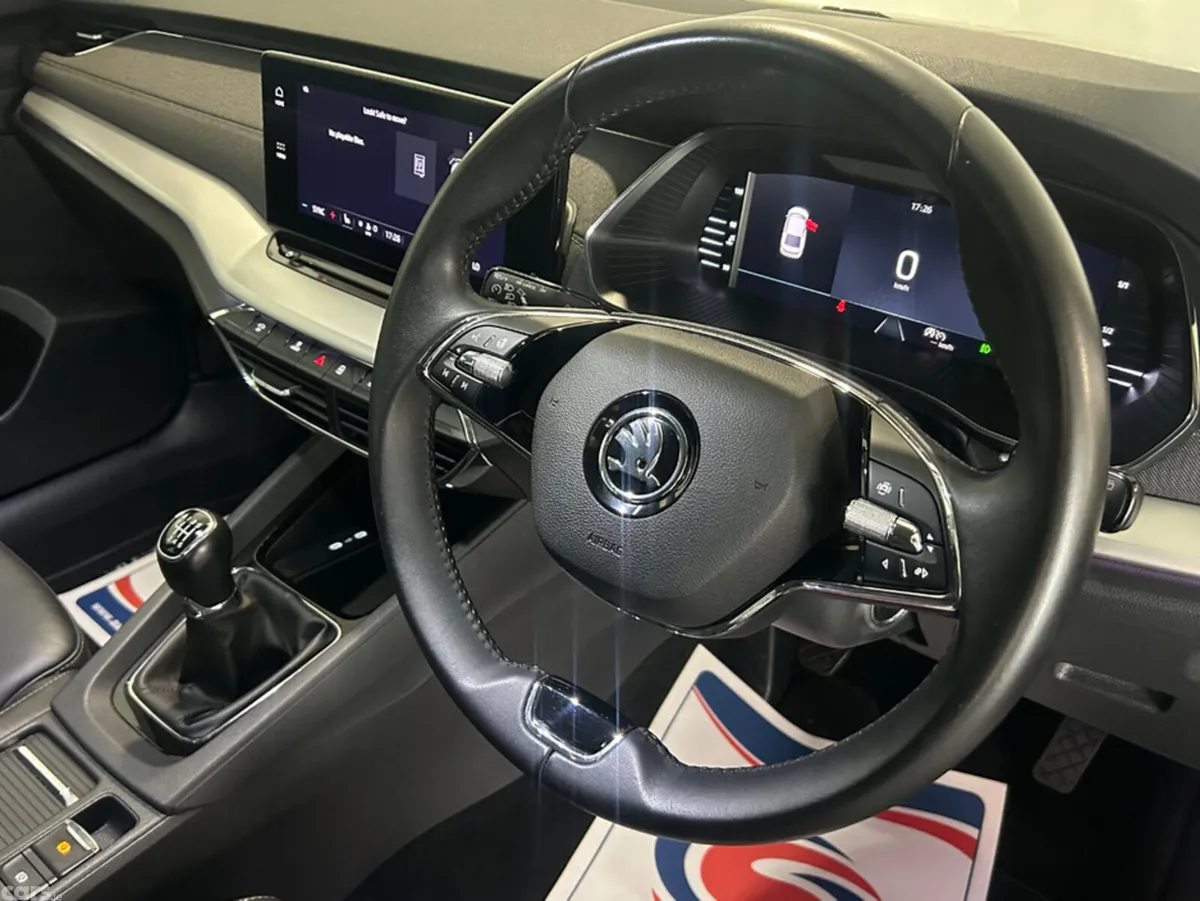 Skoda Octavia Hatchback, Diesel, 2023, Black