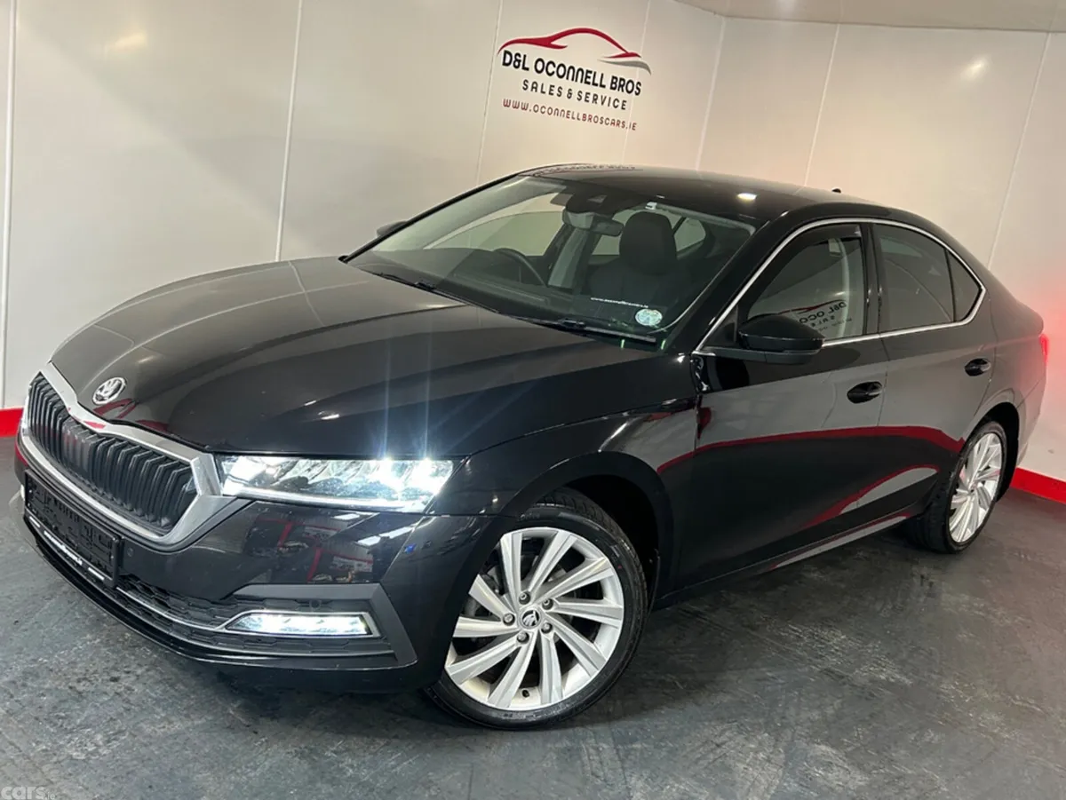 Skoda Octavia Hatchback, Diesel, 2023, Black