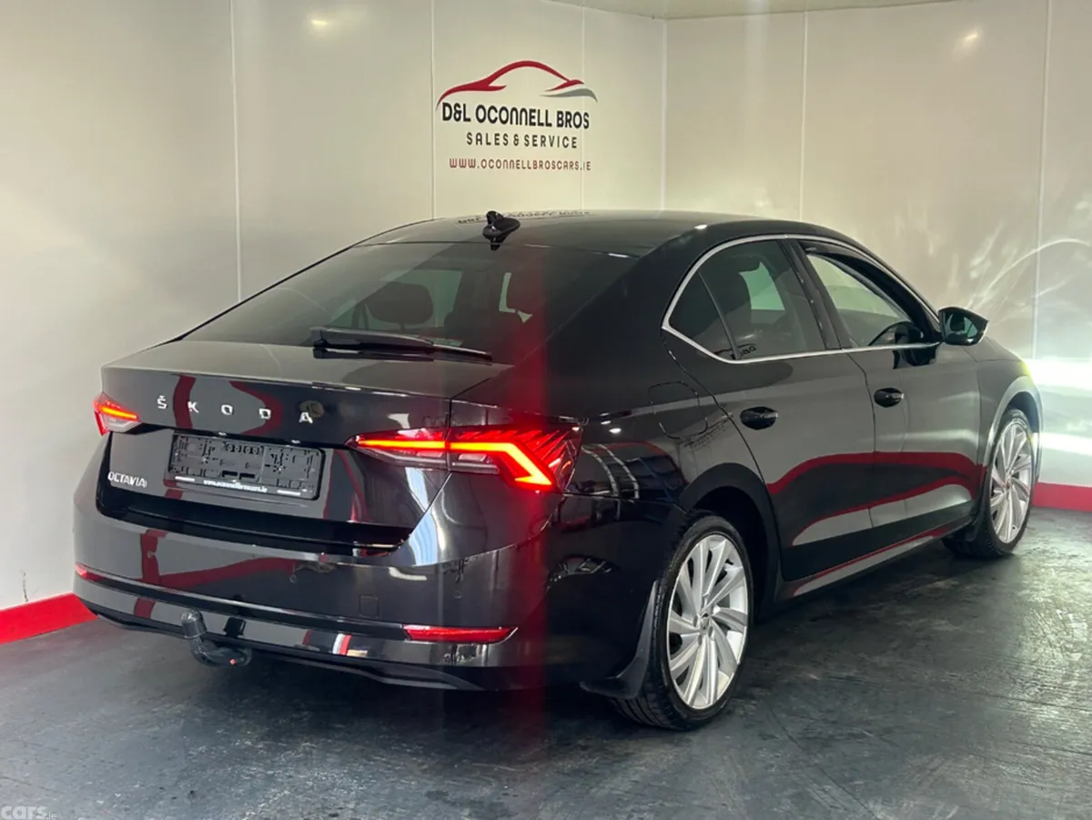 Skoda Octavia Hatchback, Diesel, 2023, Black