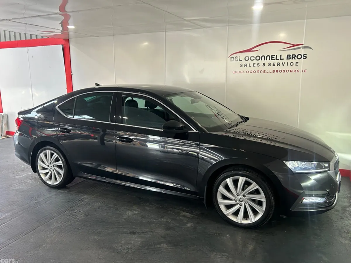 Skoda Octavia Hatchback, Diesel, 2023, Black