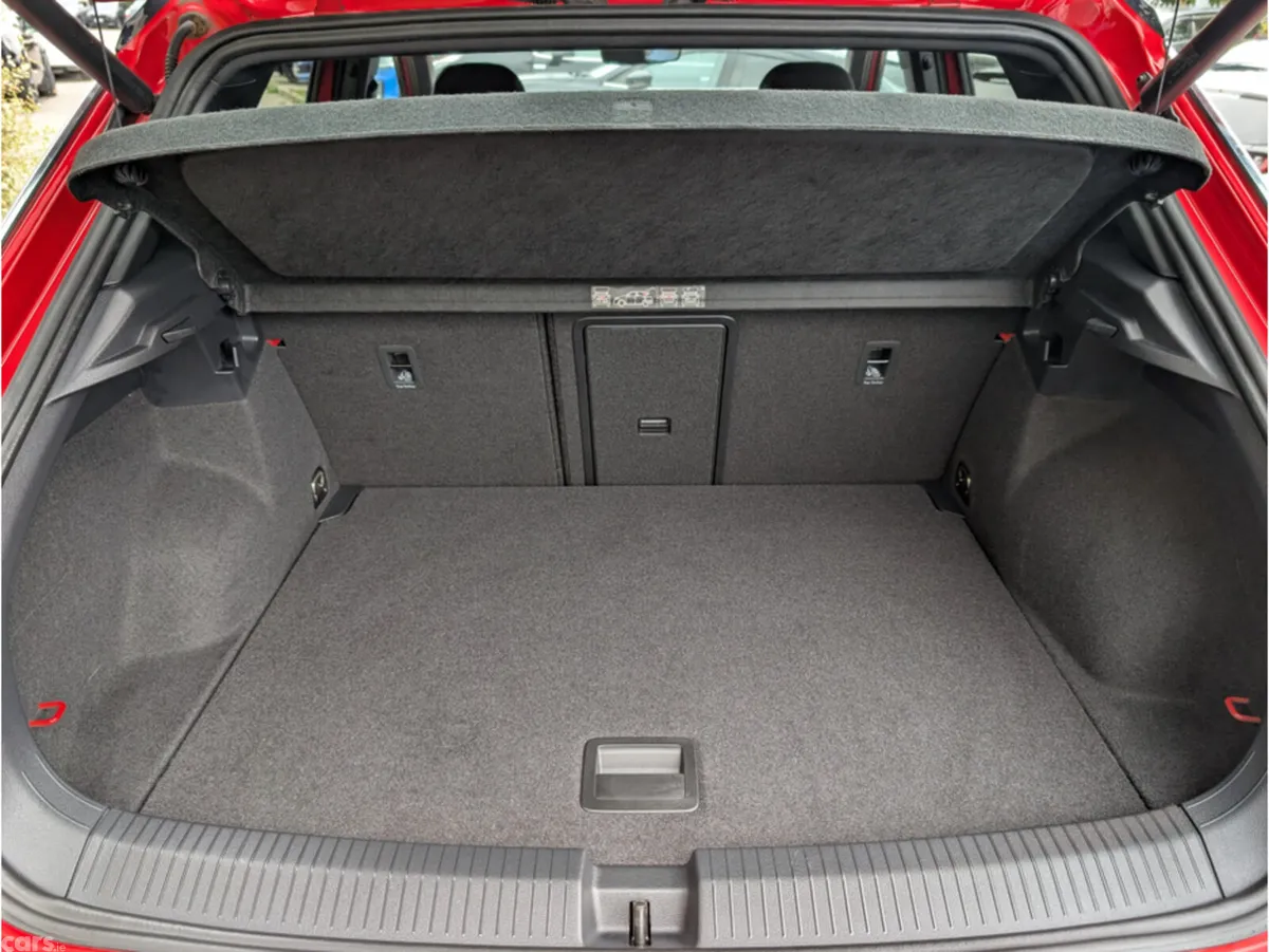 Volkswagen T-Roc SUV, Diesel, 2021, Red