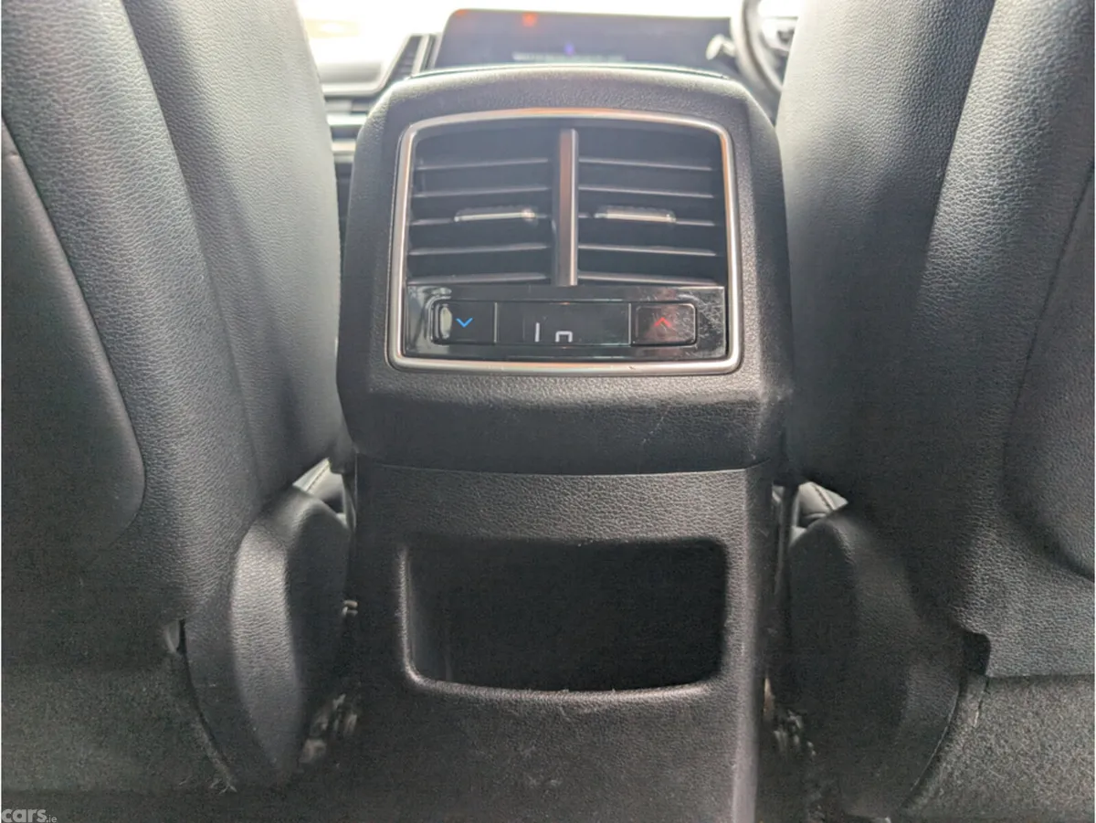 Kia Sportage MPV, Petrol Plug-in Hybrid, 2022, Black
