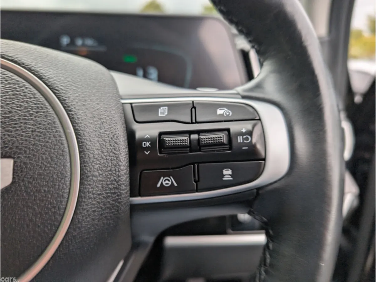 Kia Sportage MPV, Petrol Plug-in Hybrid, 2022, Black