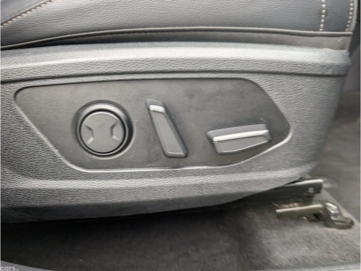 Kia Sportage MPV, Petrol Plug-in Hybrid, 2022, Black