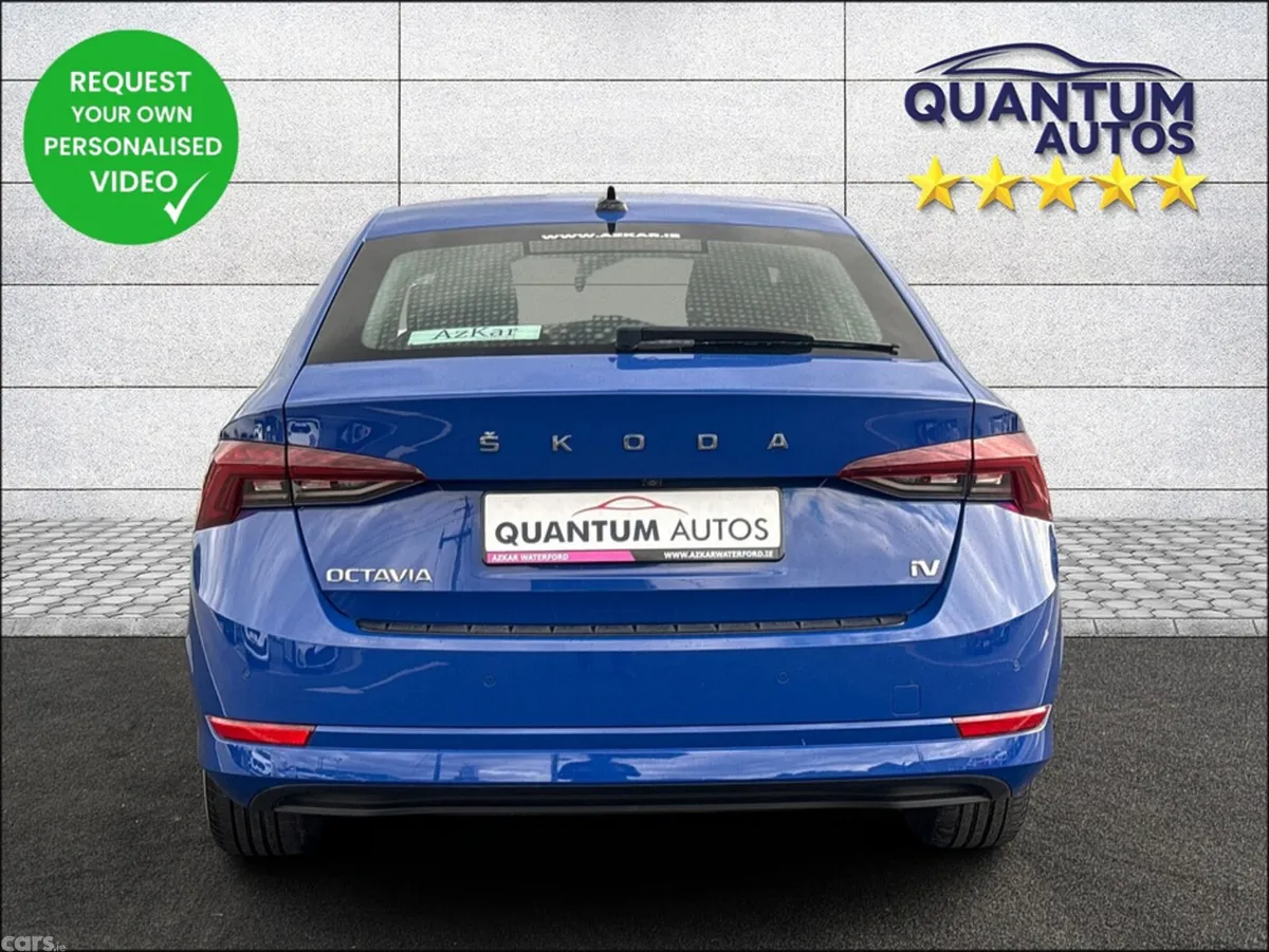 Skoda Octavia Hatchback, Petrol Plug-in Hybrid, 2023, Blue
