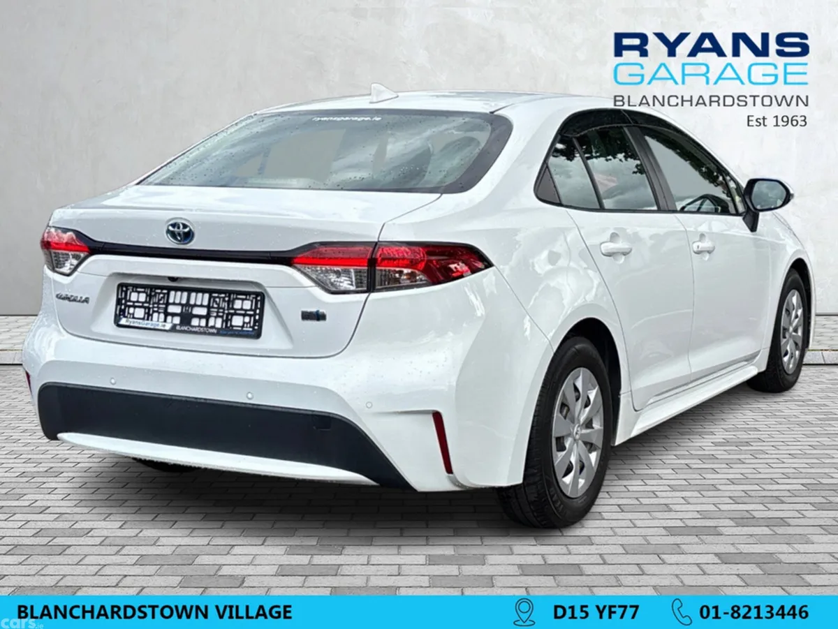 Toyota Corolla Saloon, Petrol Hybrid, 2021, White