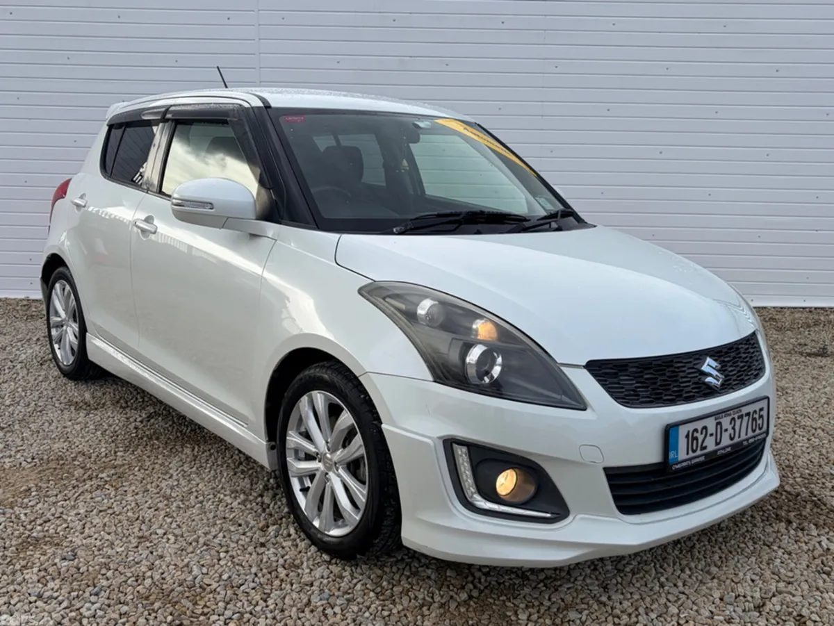 Suzuki Swift Hatchback, Petrol, 2016, White