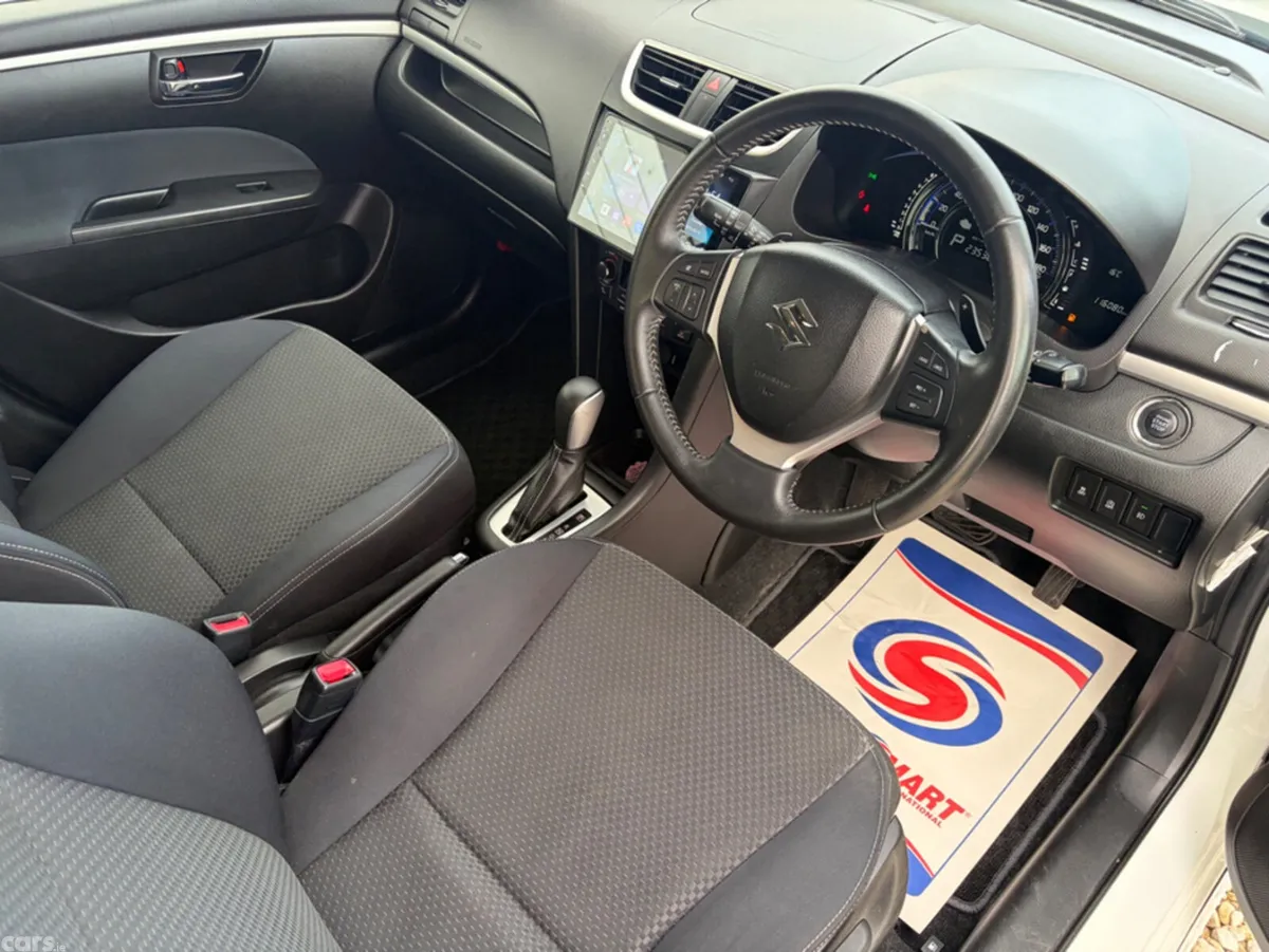 Suzuki Swift Hatchback, Petrol, 2016, White