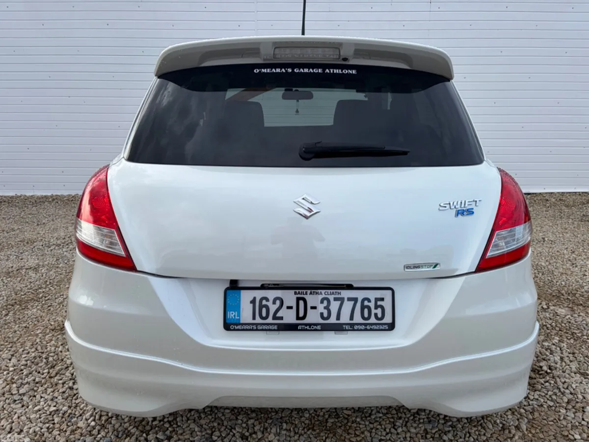 Suzuki Swift Hatchback, Petrol, 2016, White