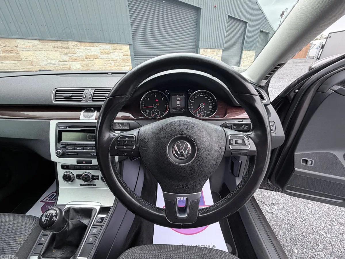 Volkswagen Passat Saloon, Diesel, 2014, Brown