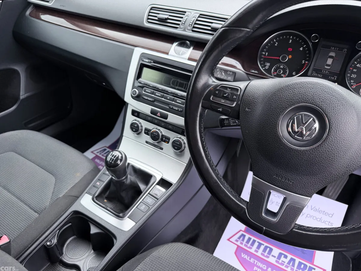 Volkswagen Passat Saloon, Diesel, 2014, Brown