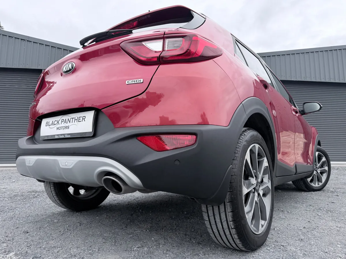 Kia Stonic Estate/Jeep, Diesel, 2019, Red