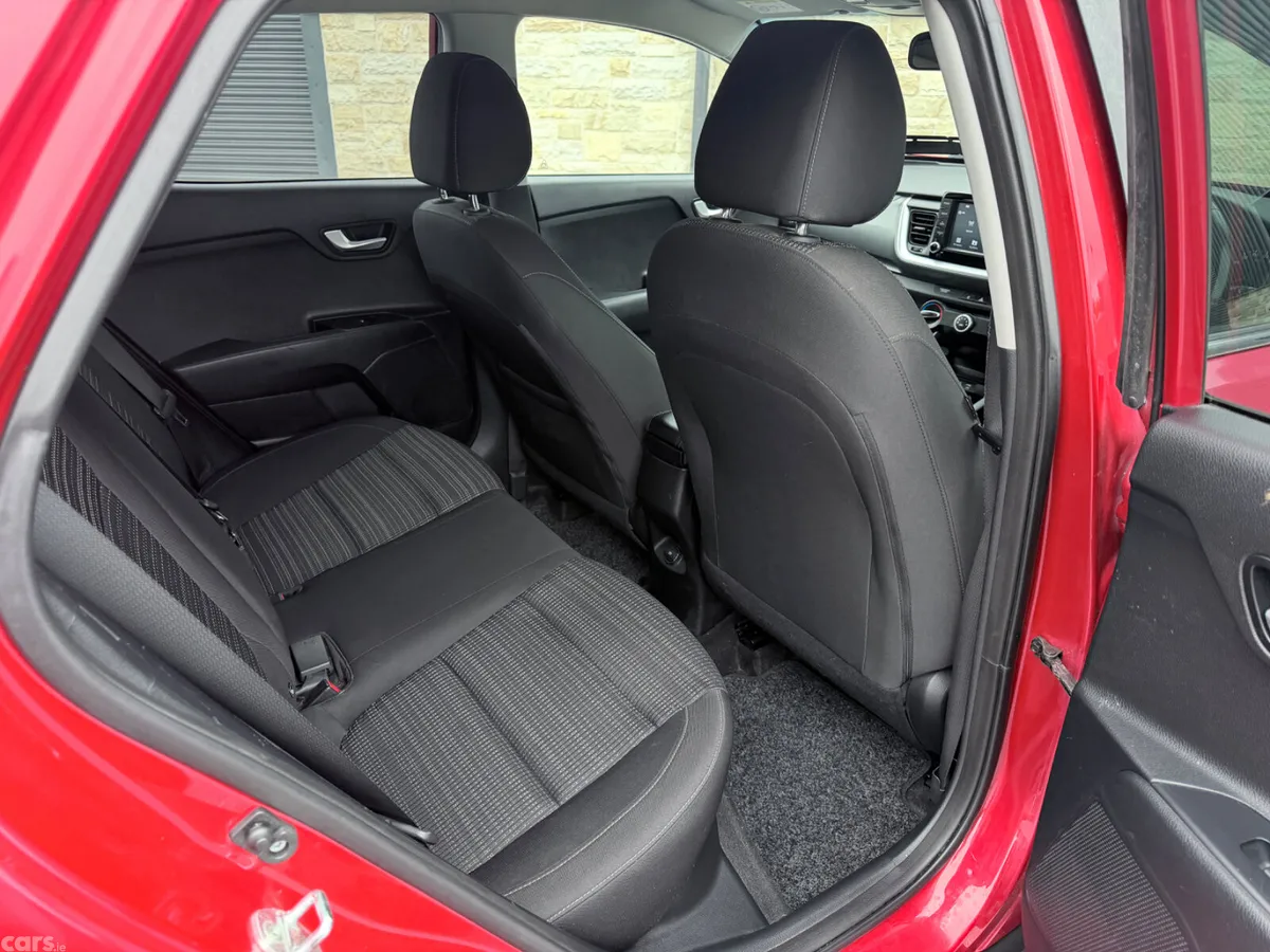 Kia Stonic Estate/Jeep, Diesel, 2019, Red