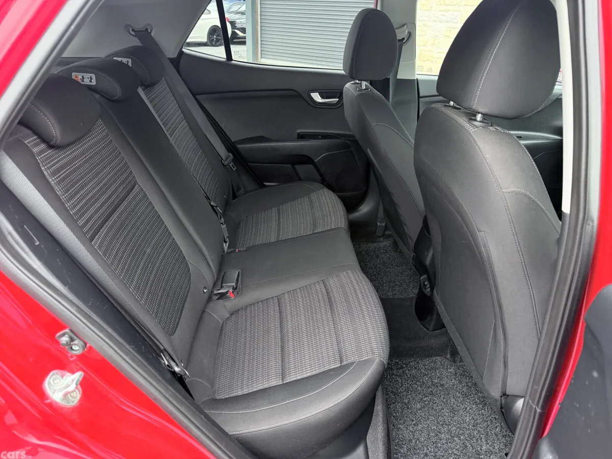 Kia Stonic Estate/Jeep, Diesel, 2019, Red