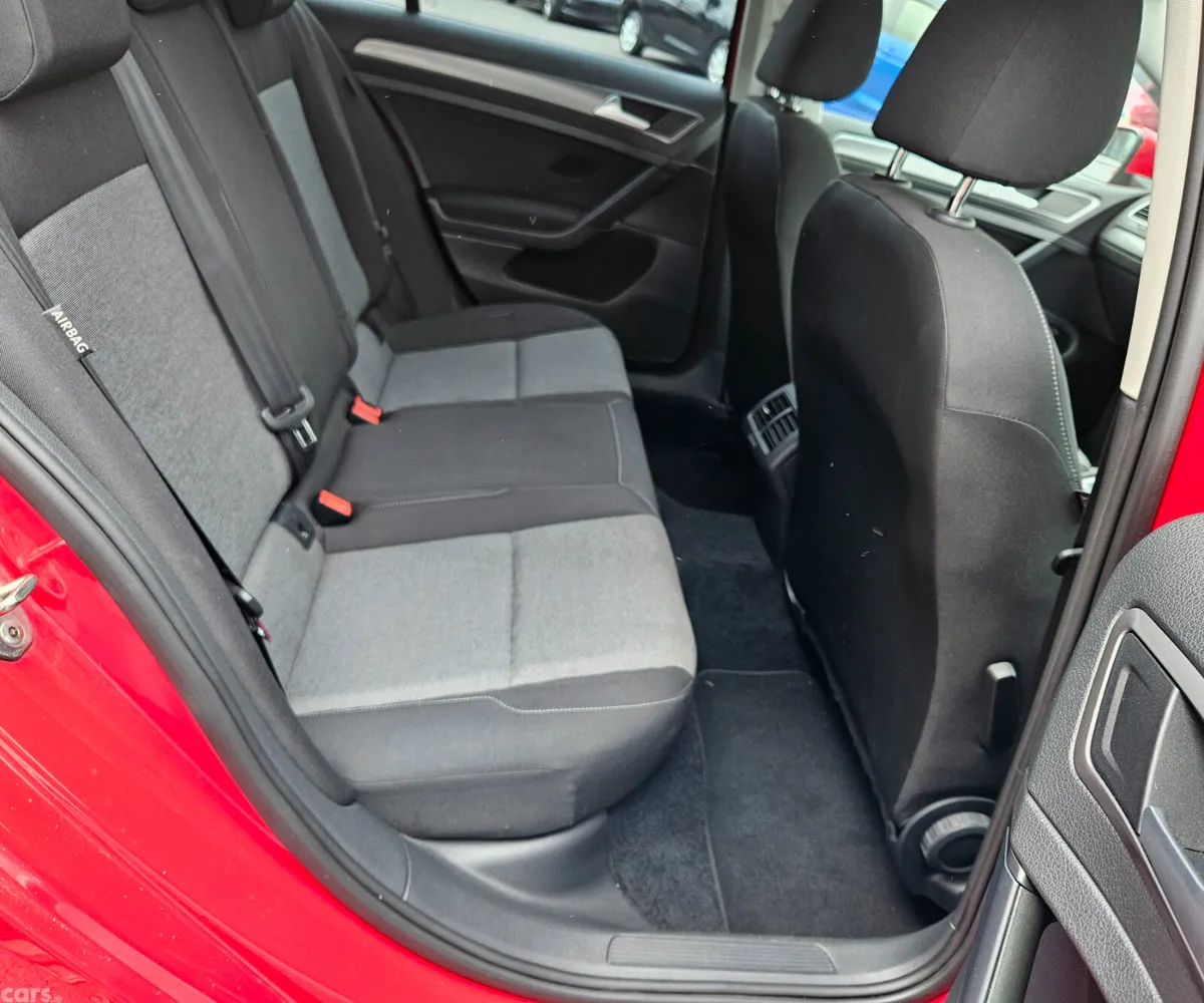 Volkswagen Golf Hatchback, Petrol, 2015, Red