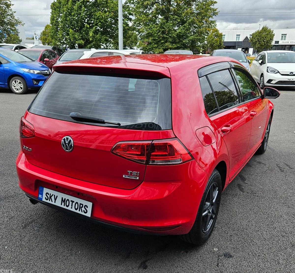 Volkswagen Golf Hatchback, Petrol, 2015, Red