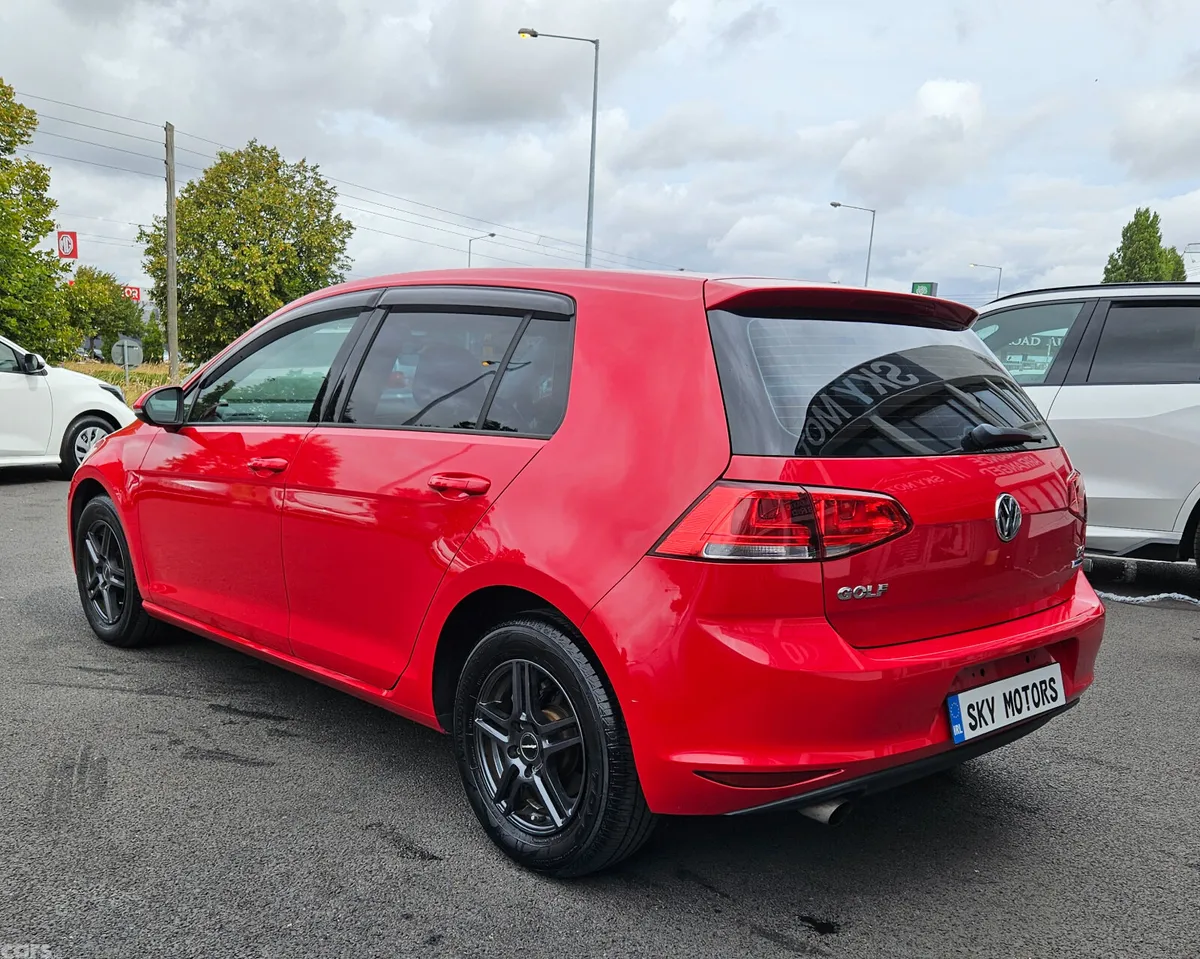 Volkswagen Golf Hatchback, Petrol, 2015, Red