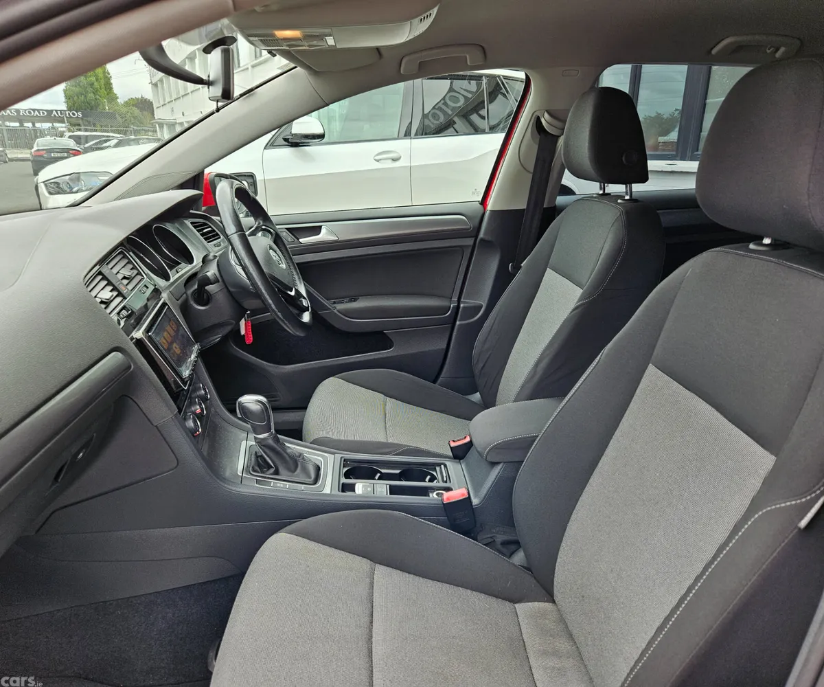 Volkswagen Golf Hatchback, Petrol, 2015, Red