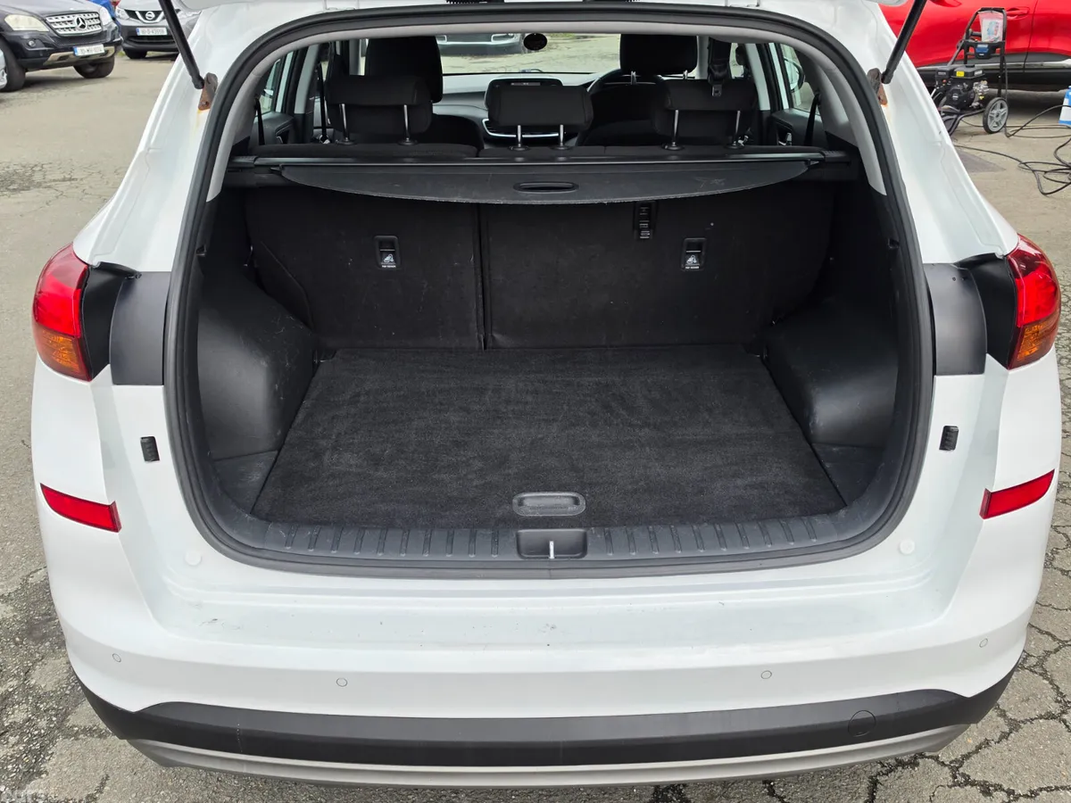 Hyundai Tucson SUV, Diesel, 2019, White