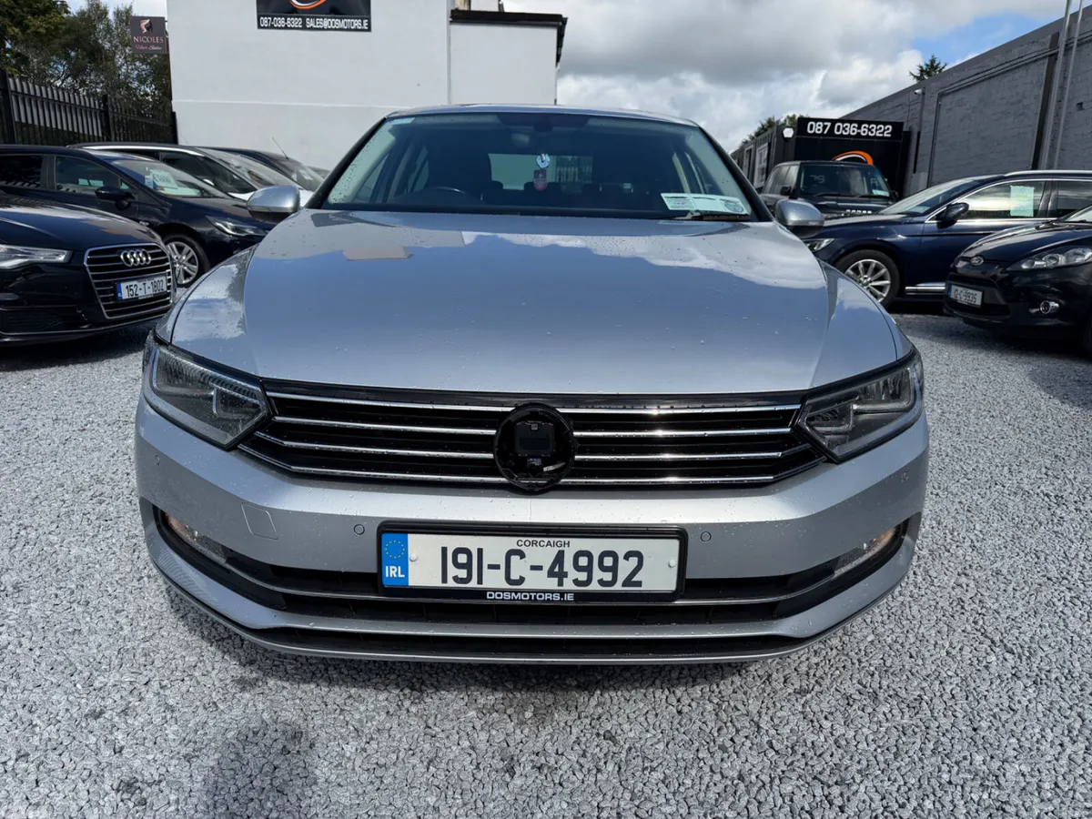 Volkswagen Passat Saloon, Diesel, 2019, Grey