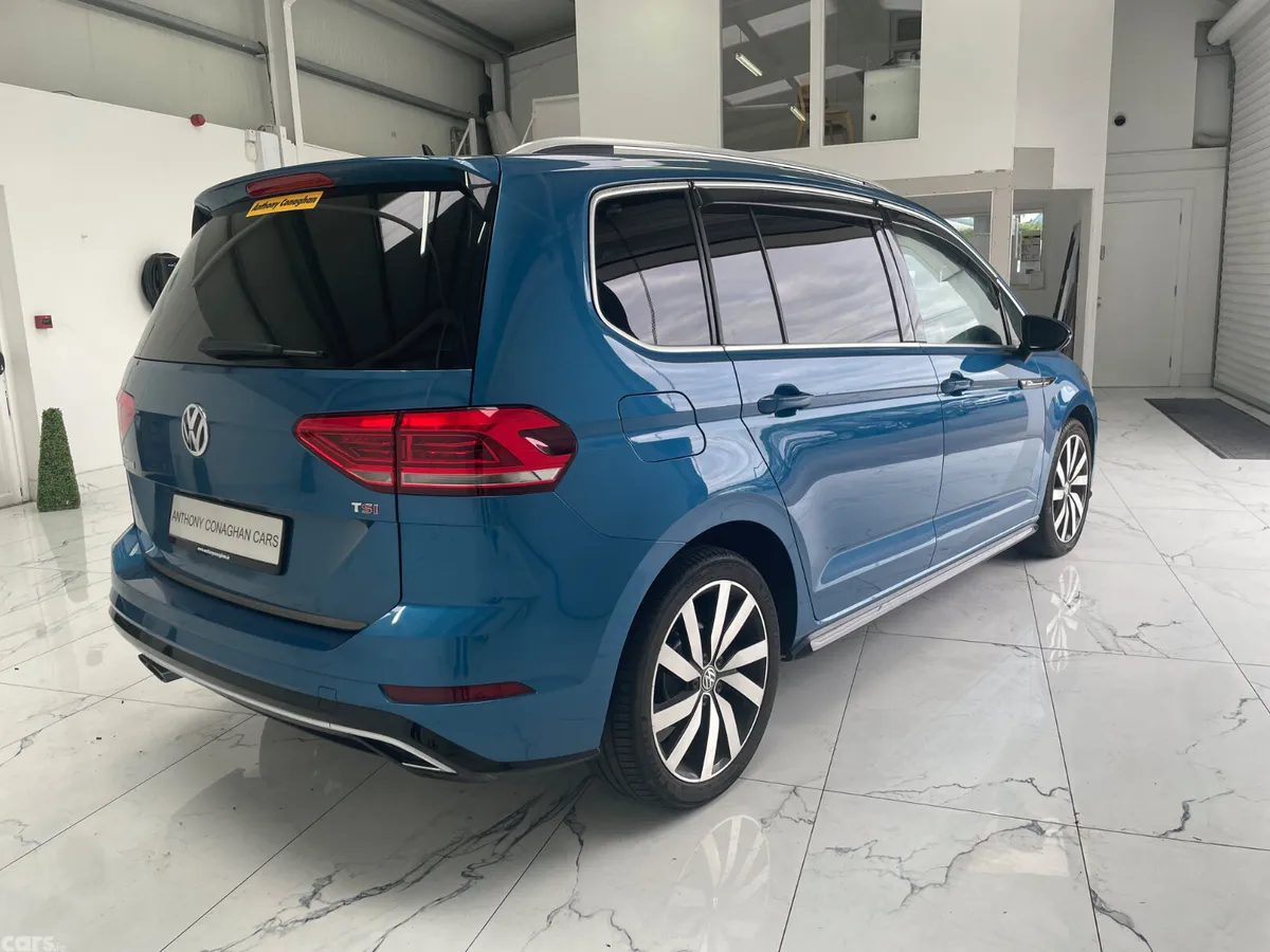 Volkswagen Touran MPV, Petrol, 2017, Blue