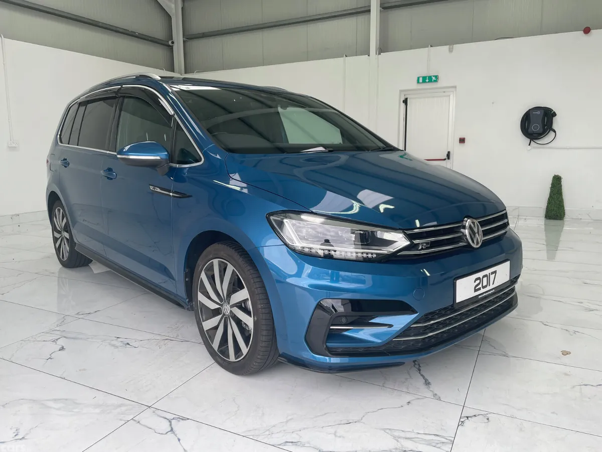 Volkswagen Touran MPV, Petrol, 2017, Blue