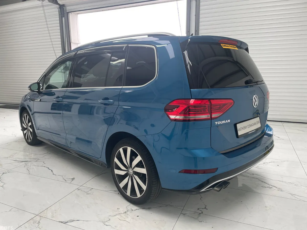 Volkswagen Touran MPV, Petrol, 2017, Blue