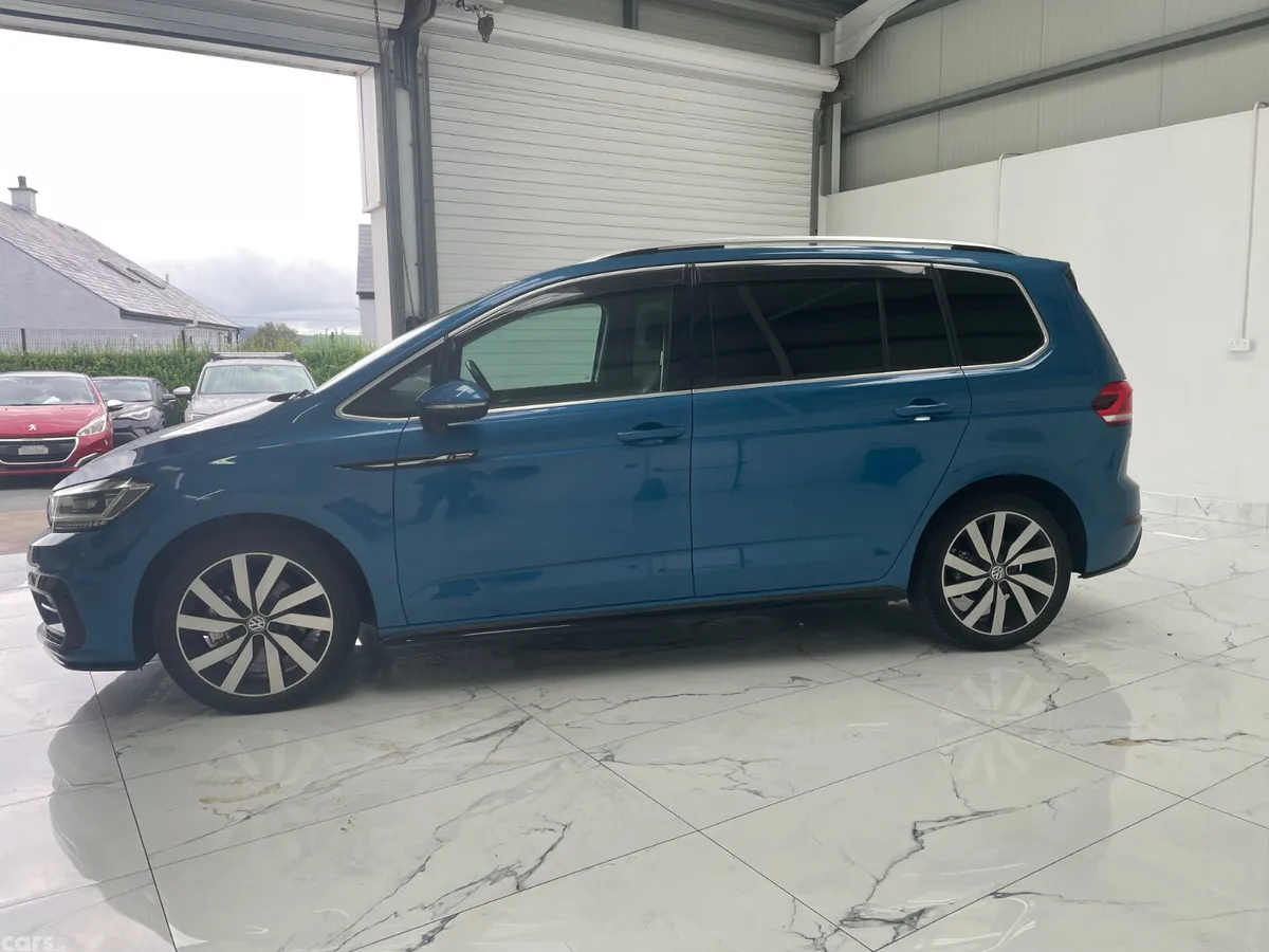 Volkswagen Touran MPV, Petrol, 2017, Blue