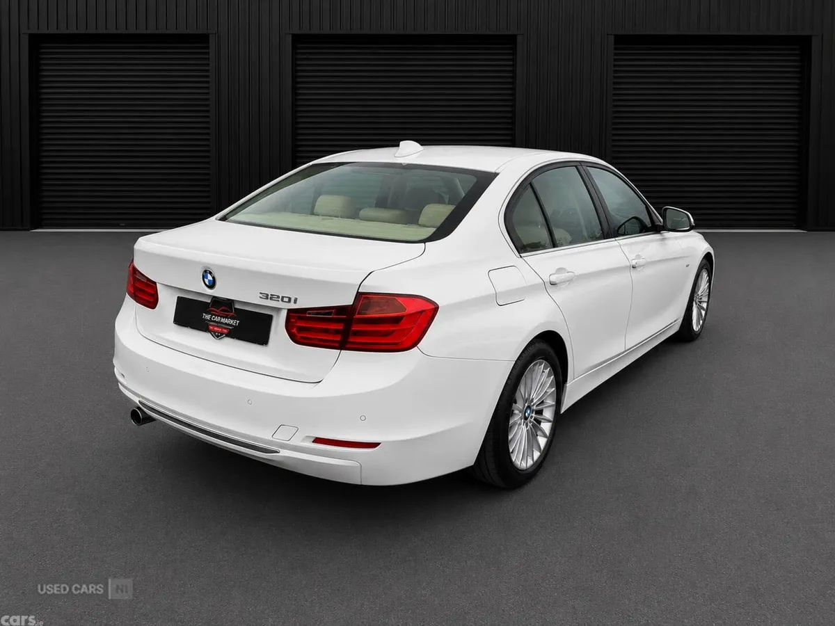 BMW 3-Series , Petrol, 2013, White