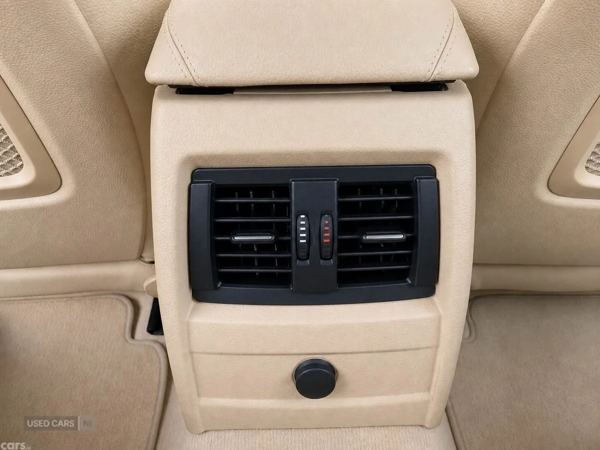 BMW 3-Series , Petrol, 2013, White