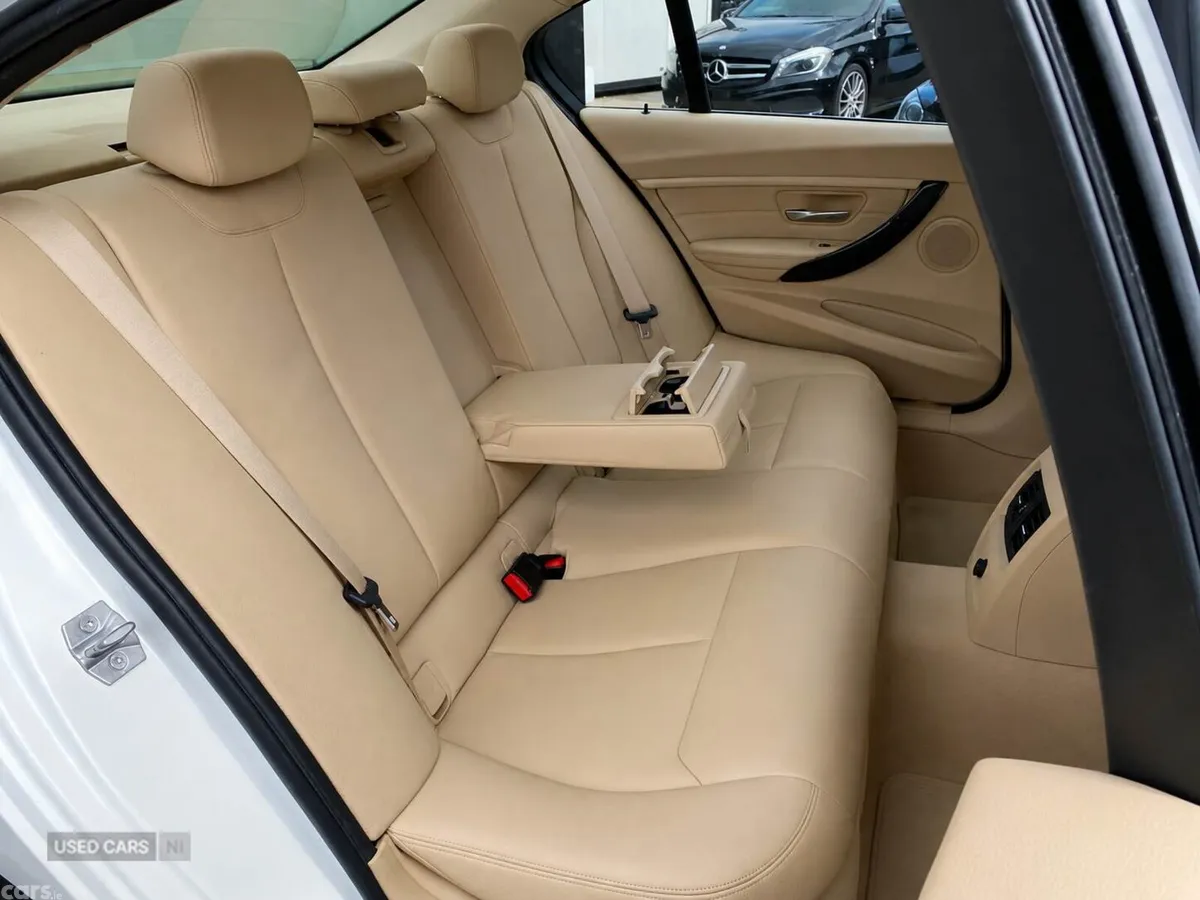BMW 3-Series , Petrol, 2013, White
