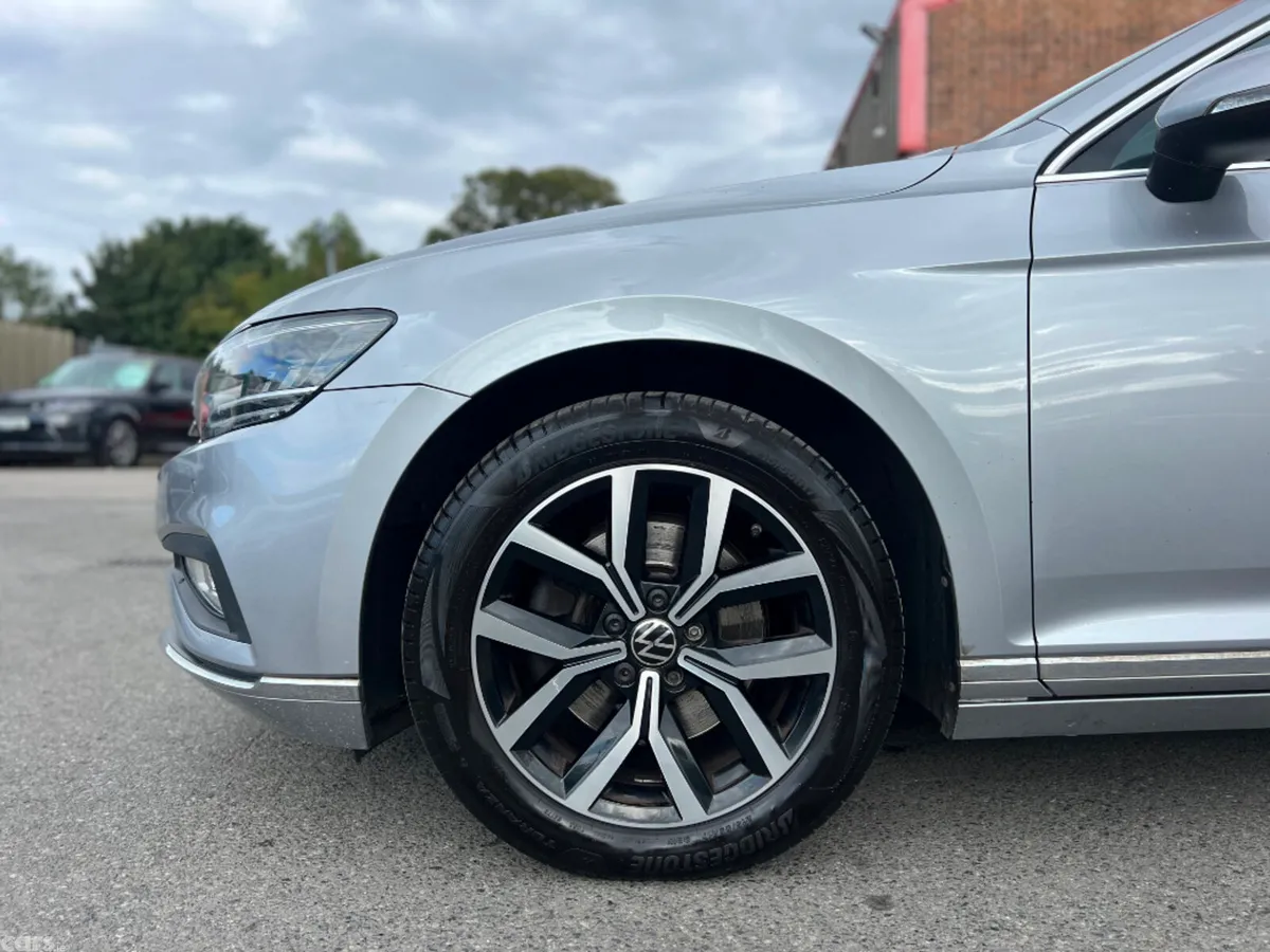 Volkswagen Passat Saloon, Diesel, 2021, Grey