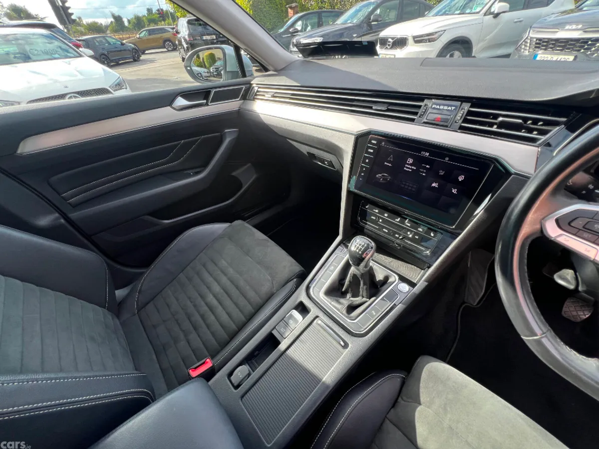 Volkswagen Passat Saloon, Diesel, 2021, Grey