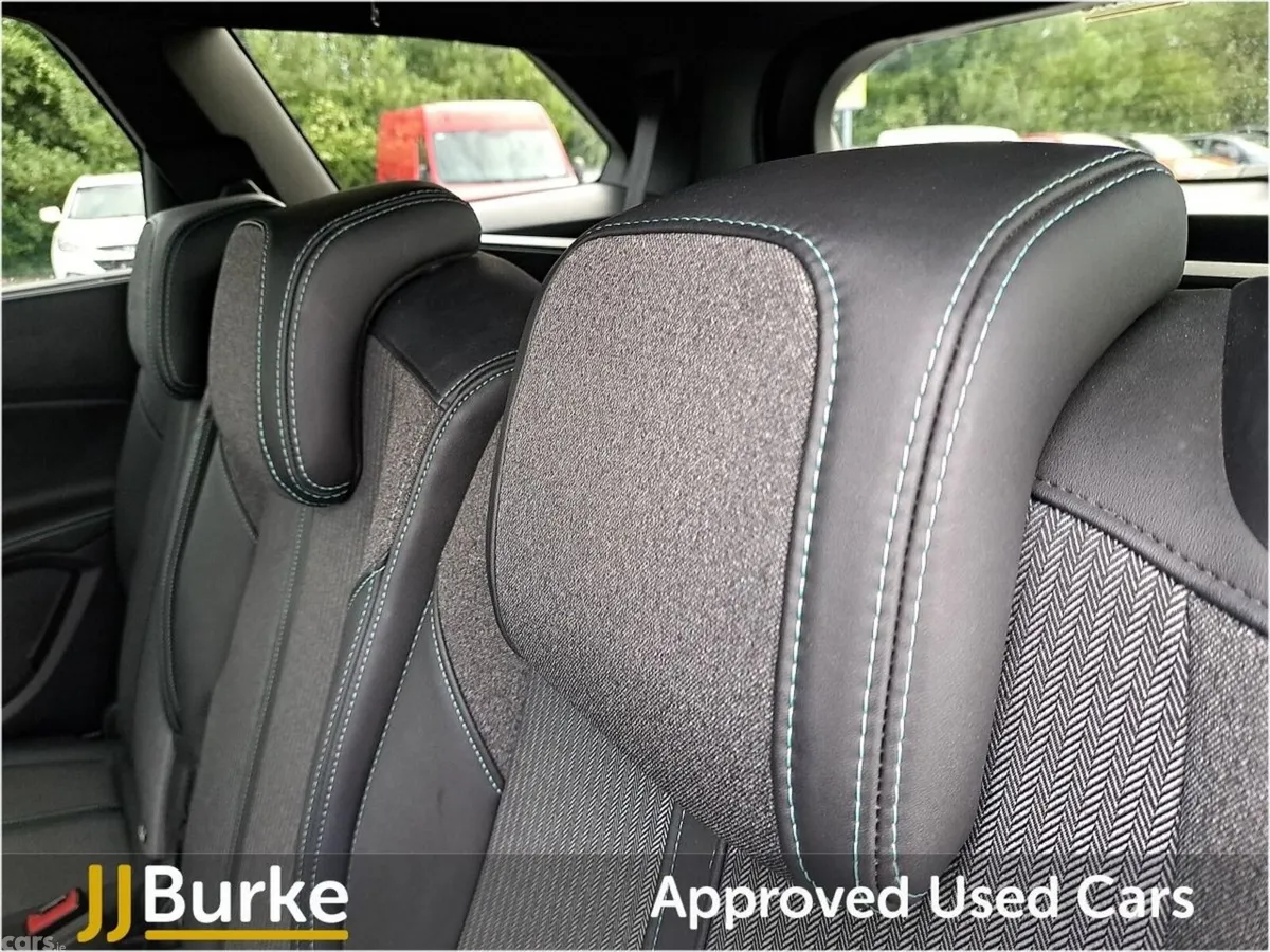 Peugeot 5008 SUV, Diesel, 2024, Grey
