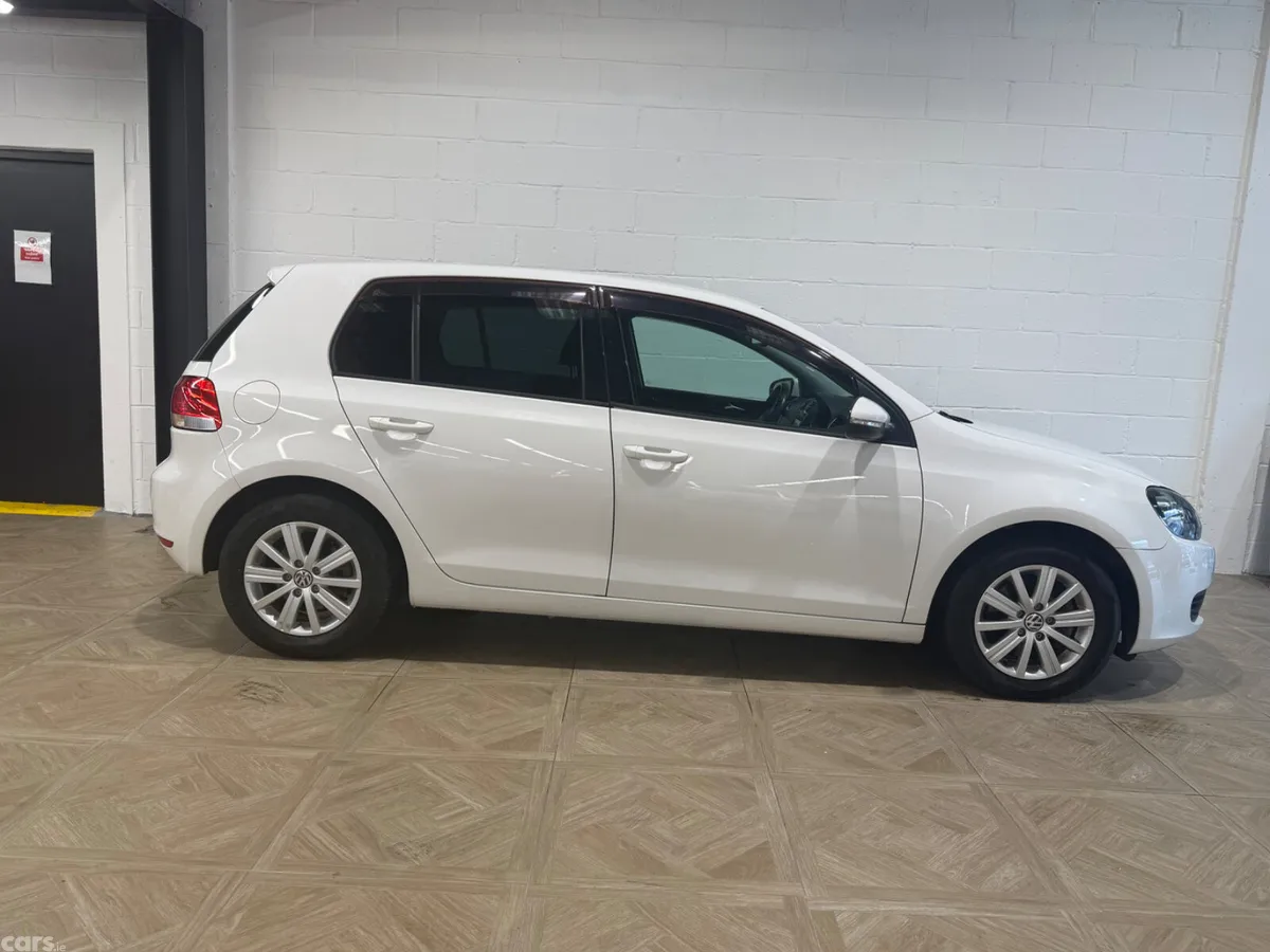 Volkswagen Golf Hatchback, Petrol, 2012, White