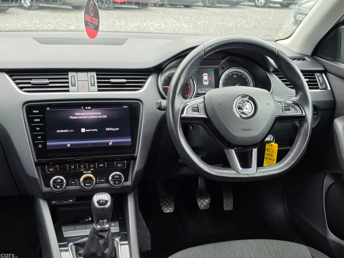 Skoda Octavia Saloon, Diesel, 2018, Grey