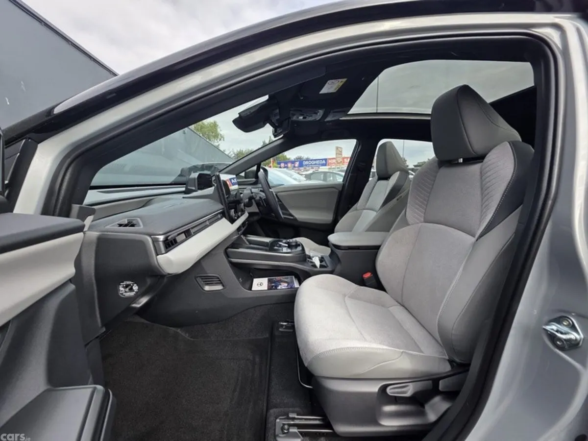 Toyota C-HR SUV, Electric, 2026, Grey