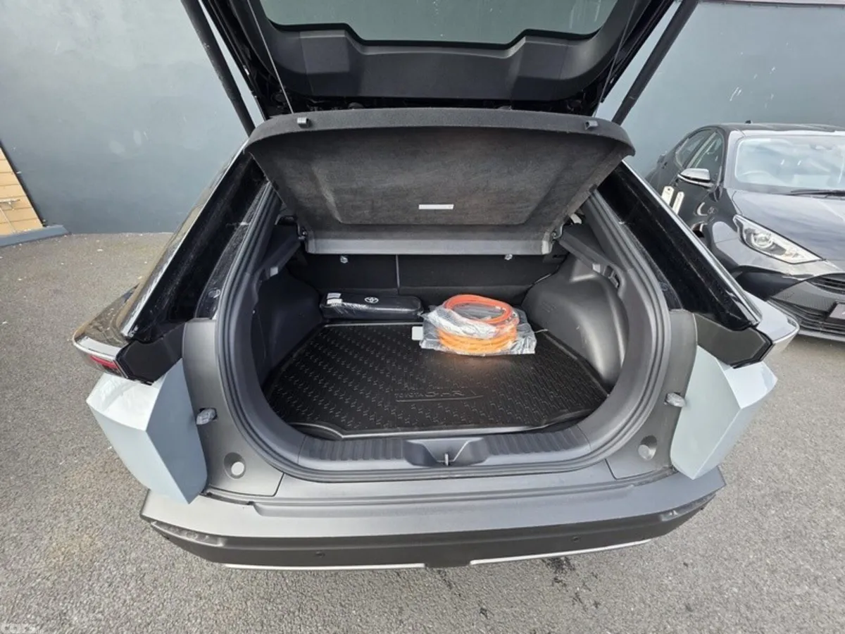 Toyota C-HR SUV, Electric, 2026, Grey