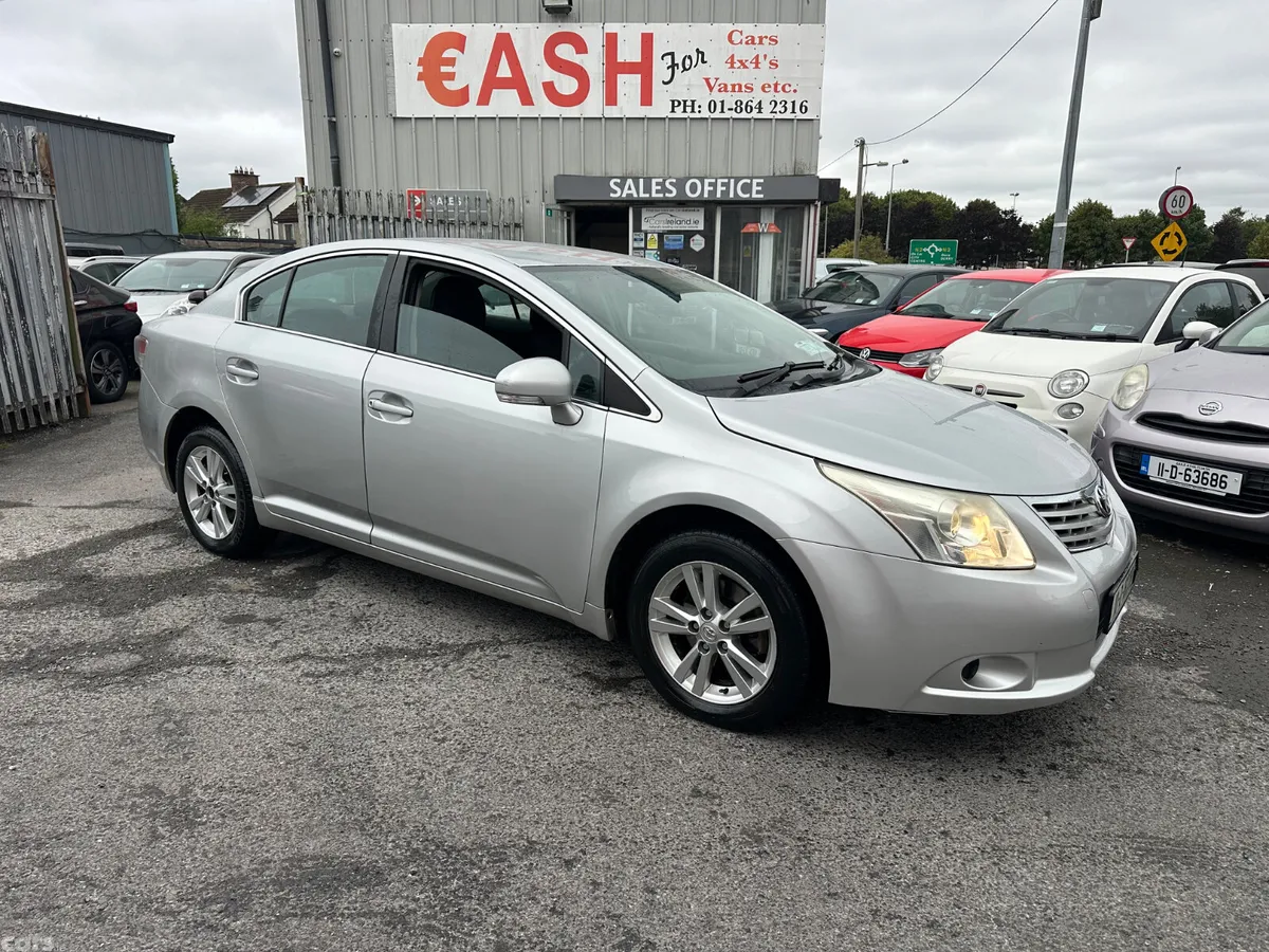 Toyota Avensis Saloon, Diesel, 2010, Silver