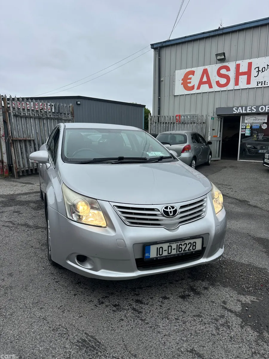 Toyota Avensis Saloon, Diesel, 2010, Silver