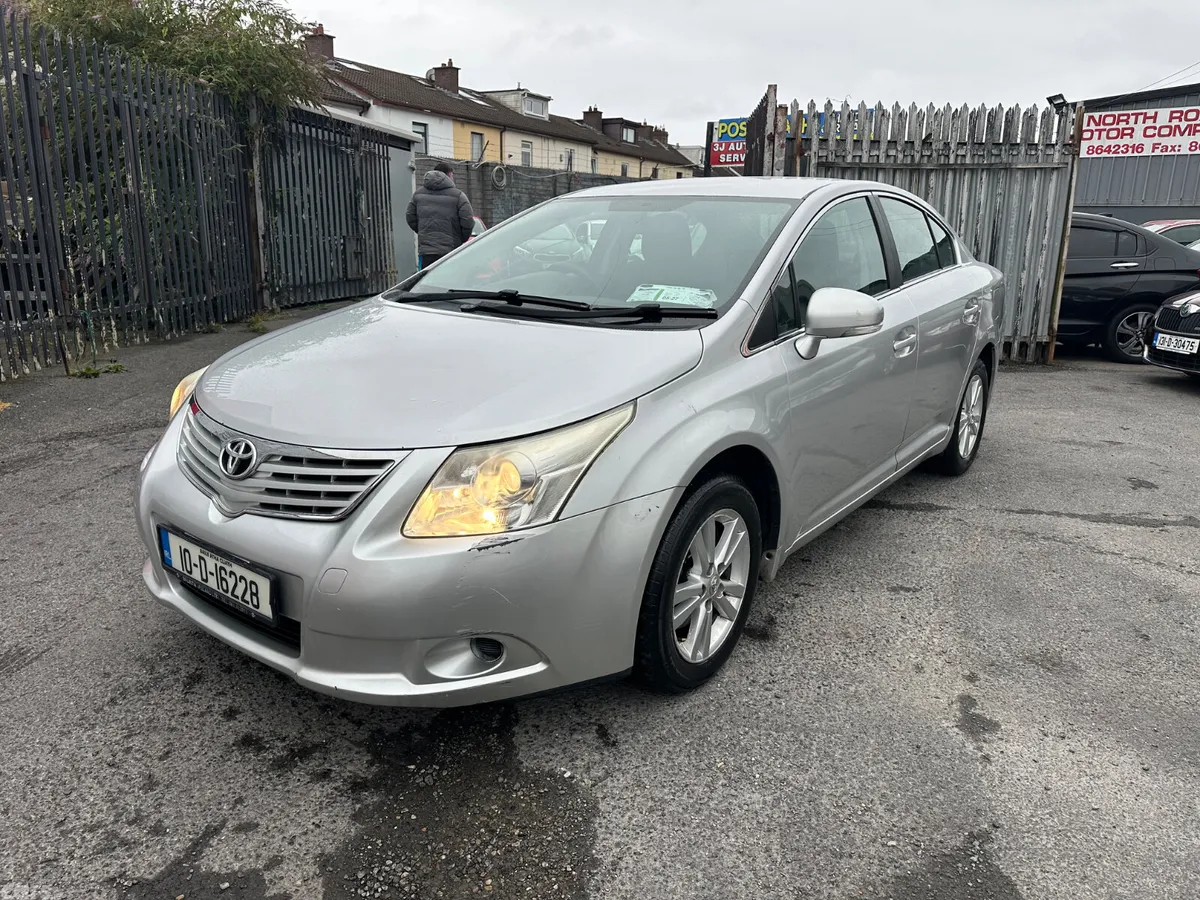 Toyota Avensis Saloon, Diesel, 2010, Silver