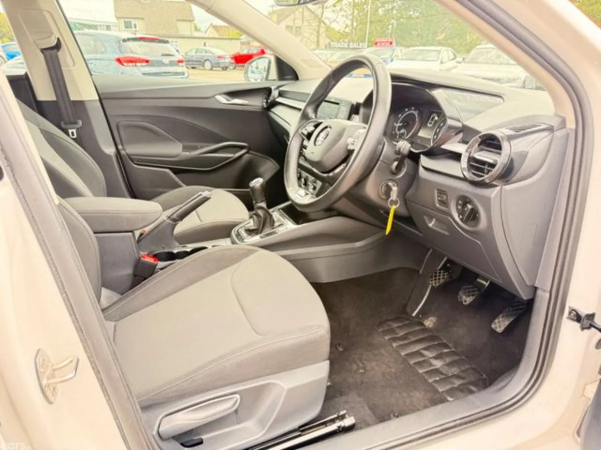 Skoda Fabia Hatchback, Petrol, 2023, White