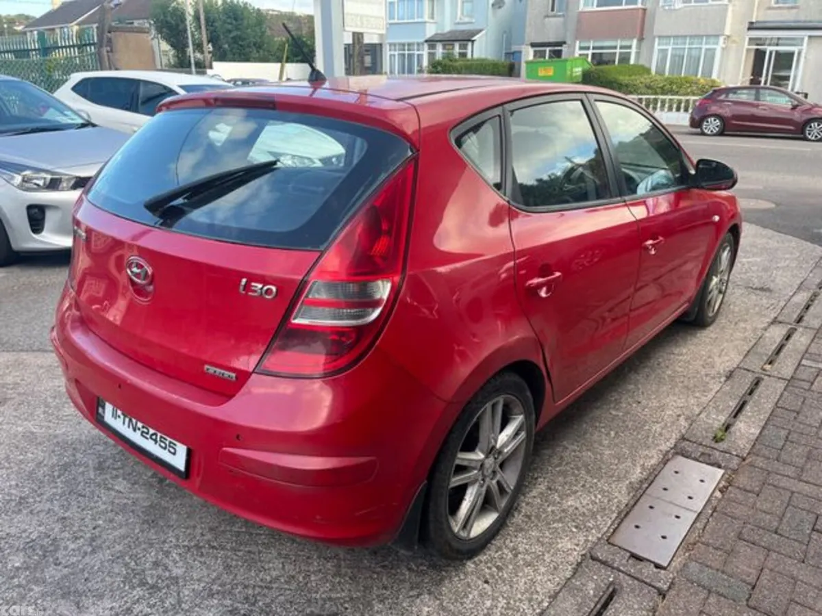 Hyundai i30 Hatchback, Diesel, 2011, Red