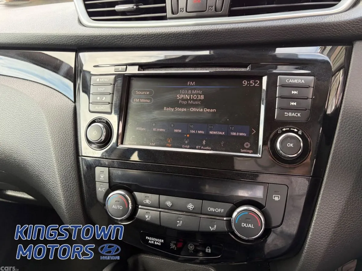 Nissan Qashqai MPV, Petrol, 2019, Red